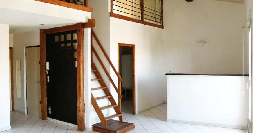 location Appartement Meze