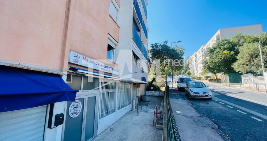 location Local commercial Sete