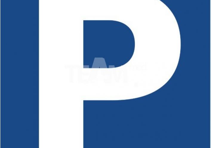 for rent Parking intérieur Sete