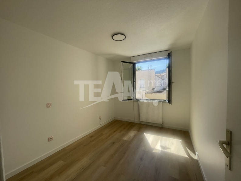 location Appartement Sete - Photo 7