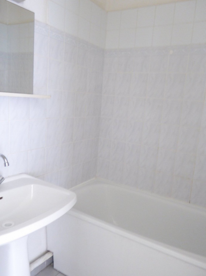 location Appartement Sete - Photo 6