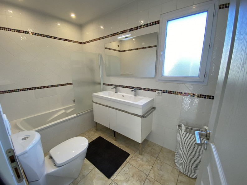 location Maison Sete - Photo 6