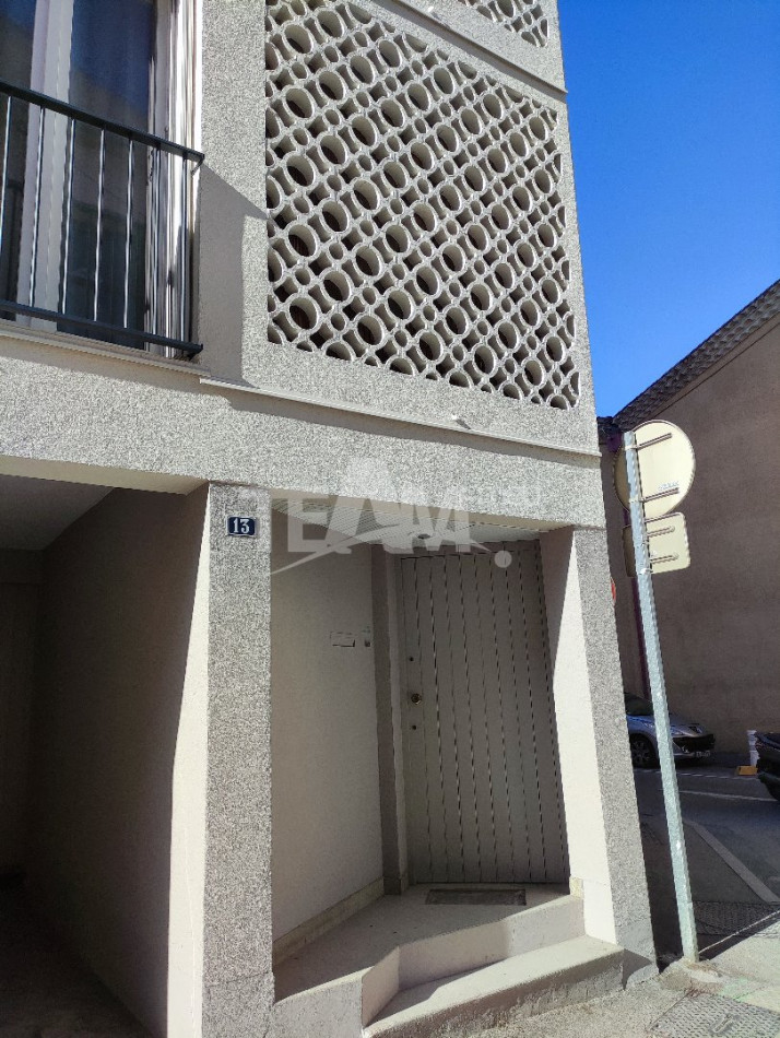 location Bureau Sete - Photo 2