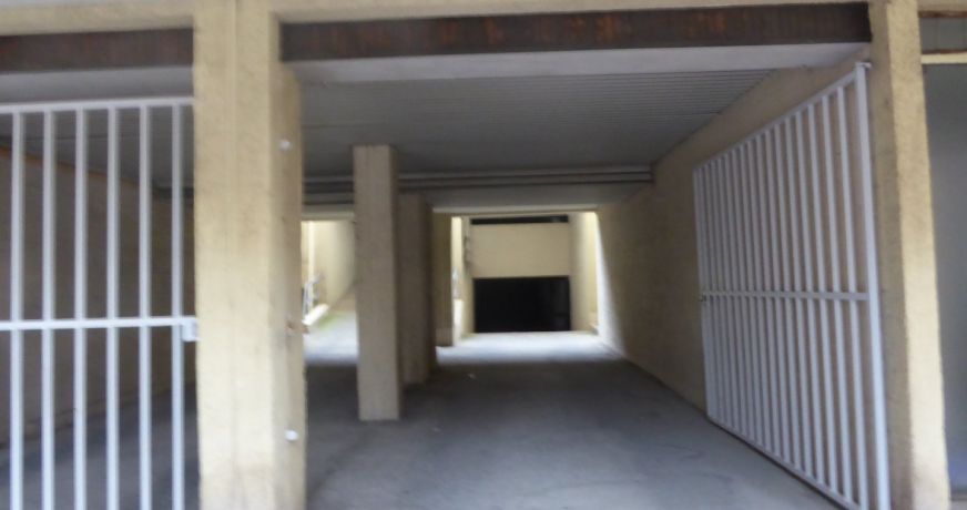 location Parking intérieur Sete