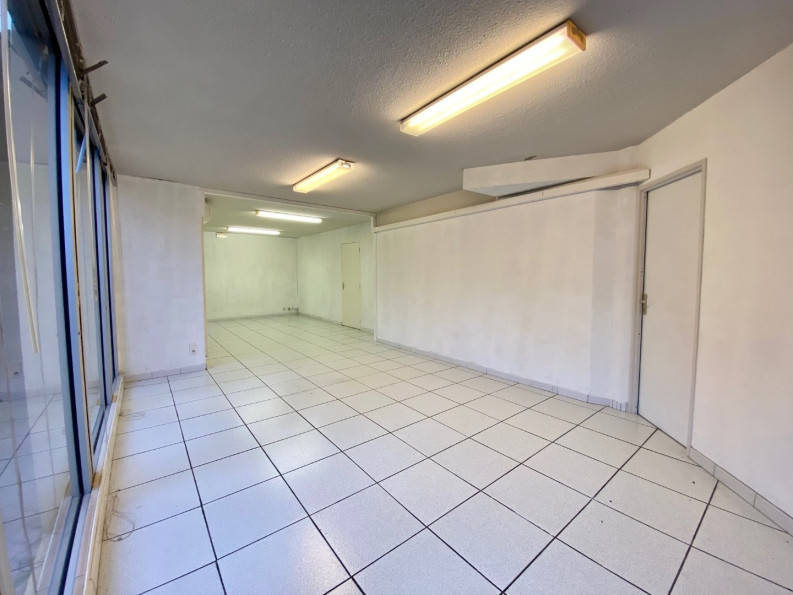 à louer Bureau Sete - Photo 7