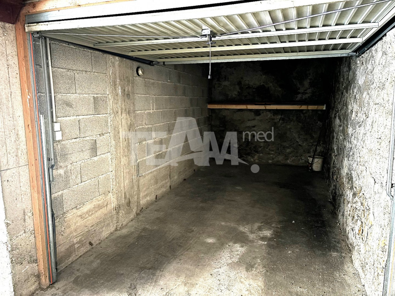 location Garage Sete - Photo 1