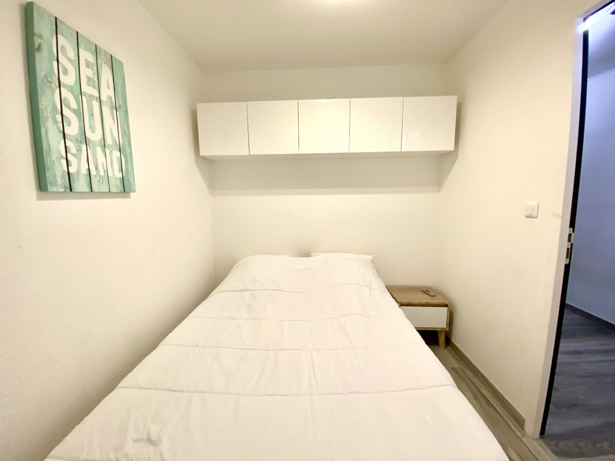 location Appartement en rez de jardin Sete - Photo 8