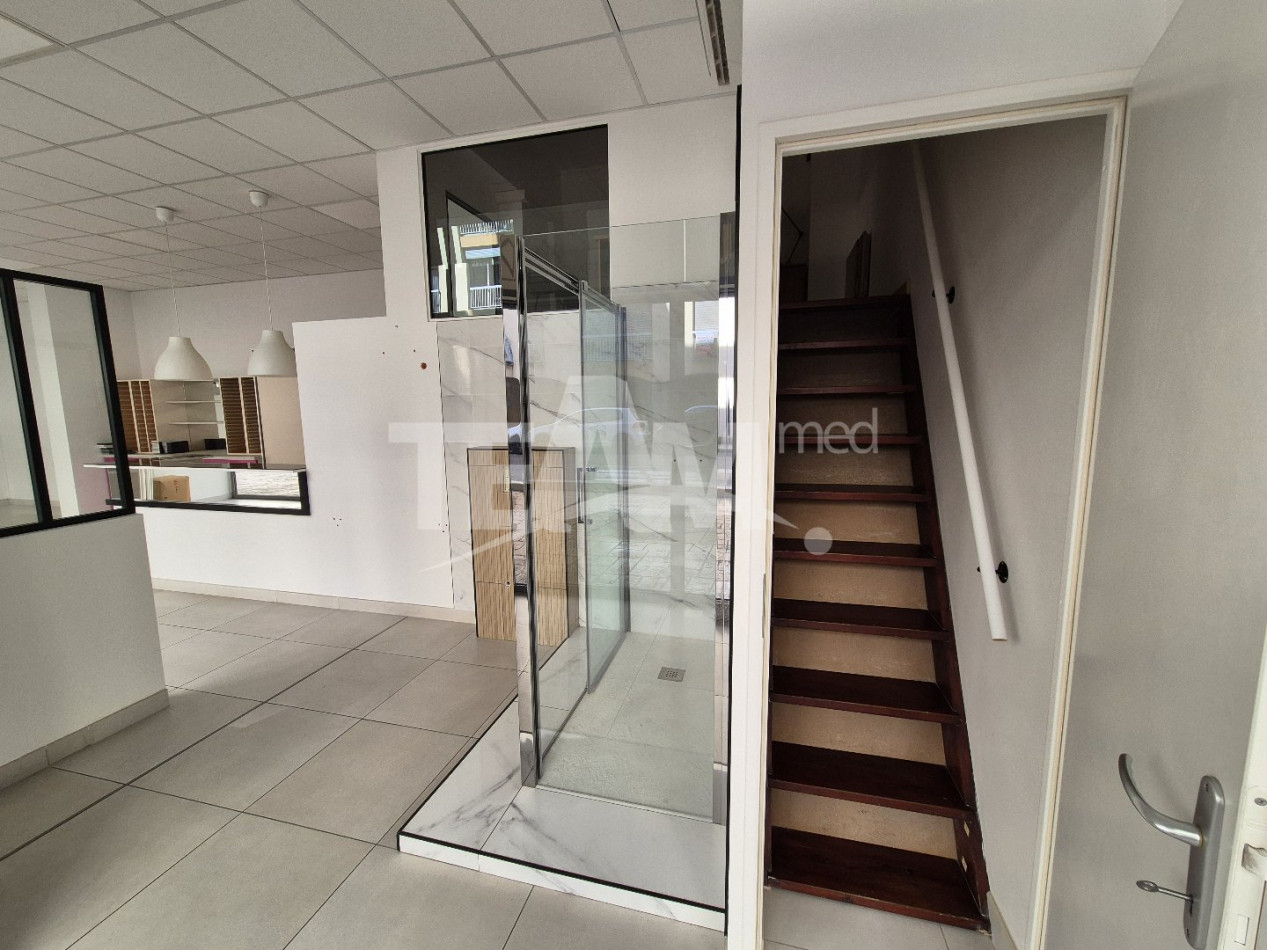 location Local commercial Sete - Photo 10