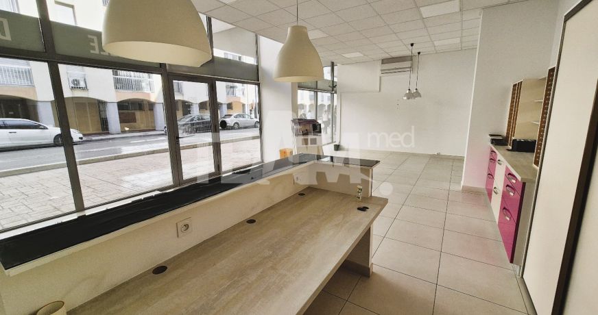 location Local commercial Sete