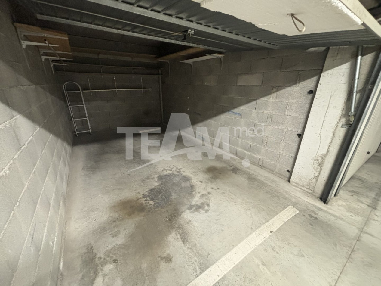 location Garage Sete - Photo 1