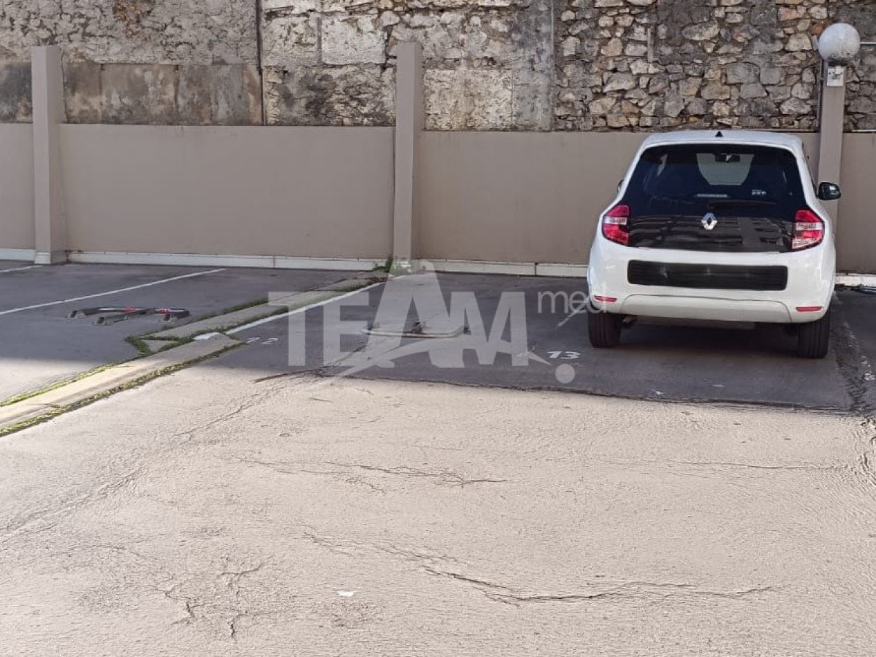 location Parking extérieur Sete - Photo 1