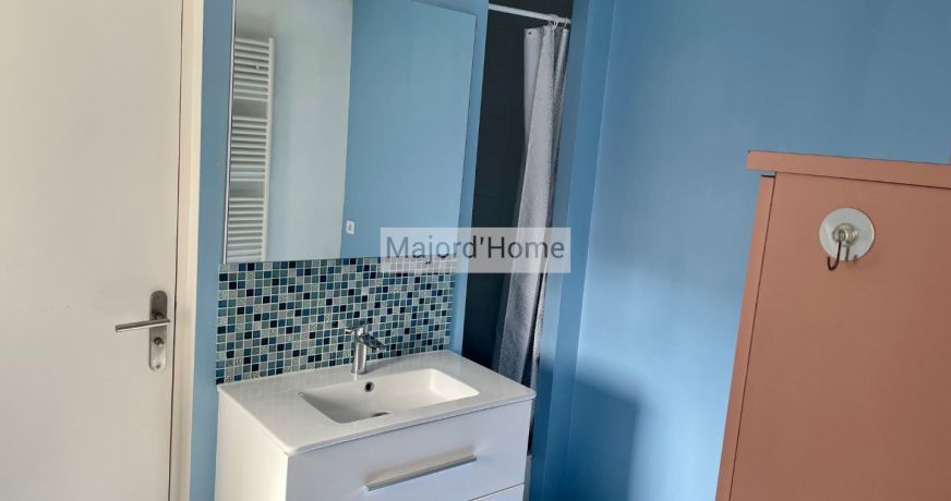 location Appartement ancien Nimes