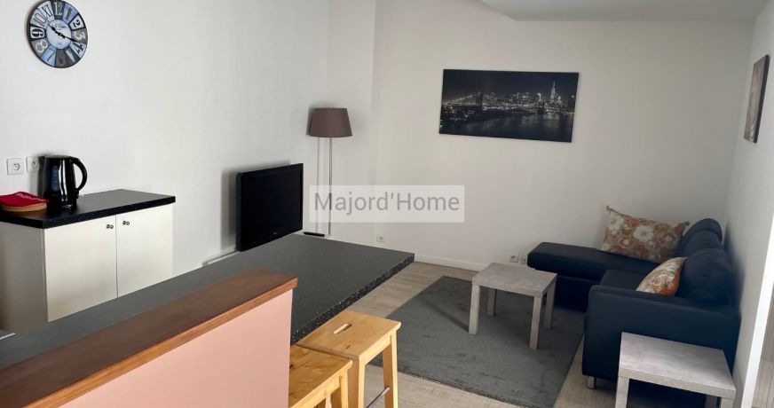 location Appartement ancien Nimes