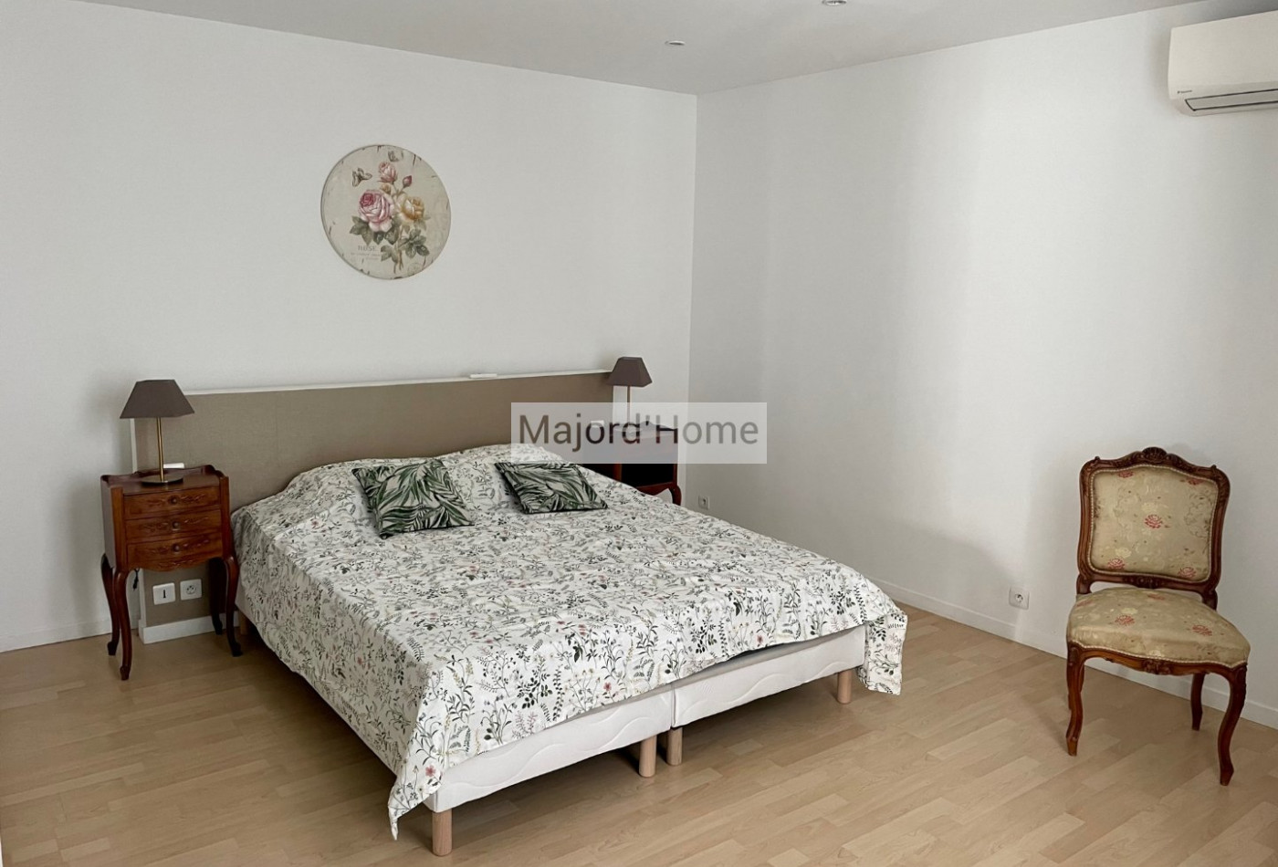 location Appartement ancien Nimes - Photo 4