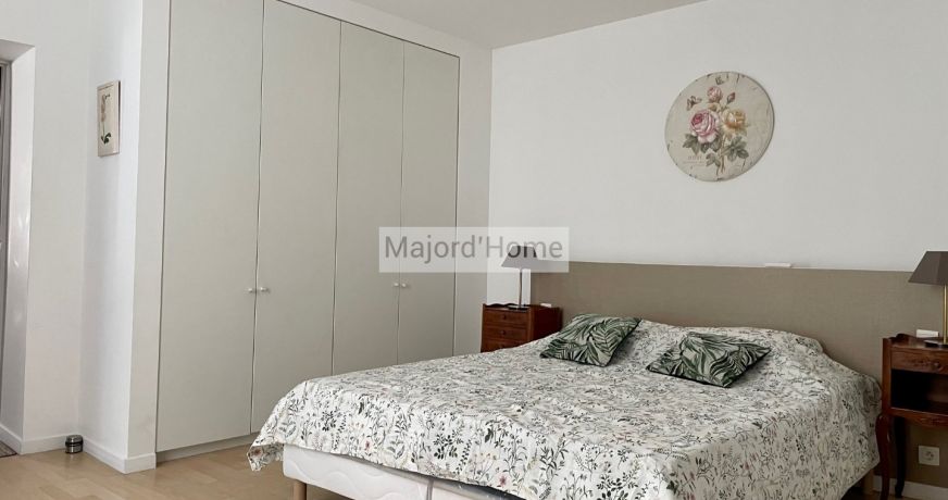 location Appartement ancien Nimes