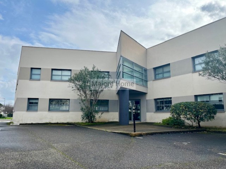 for rent Bureau Nimes - Photo 1