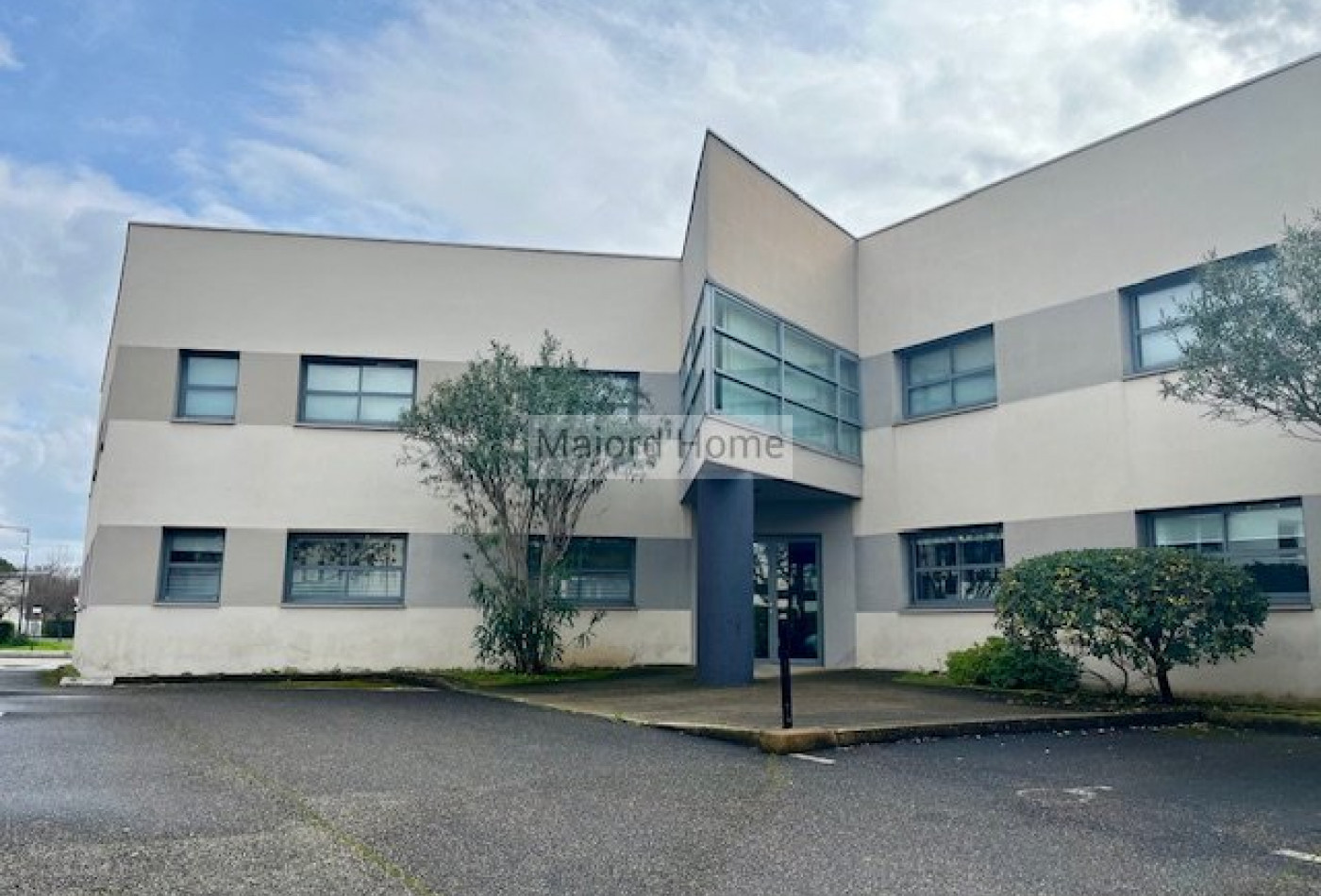 location Bureau Nimes - Photo 1