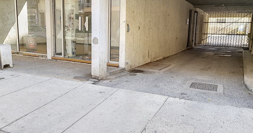 location Local commercial Beziers