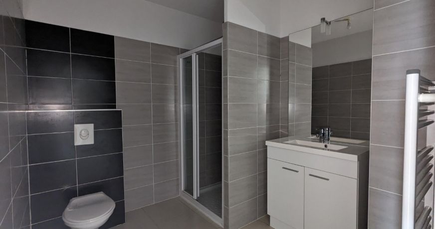 location Studio Boujan Sur Libron
