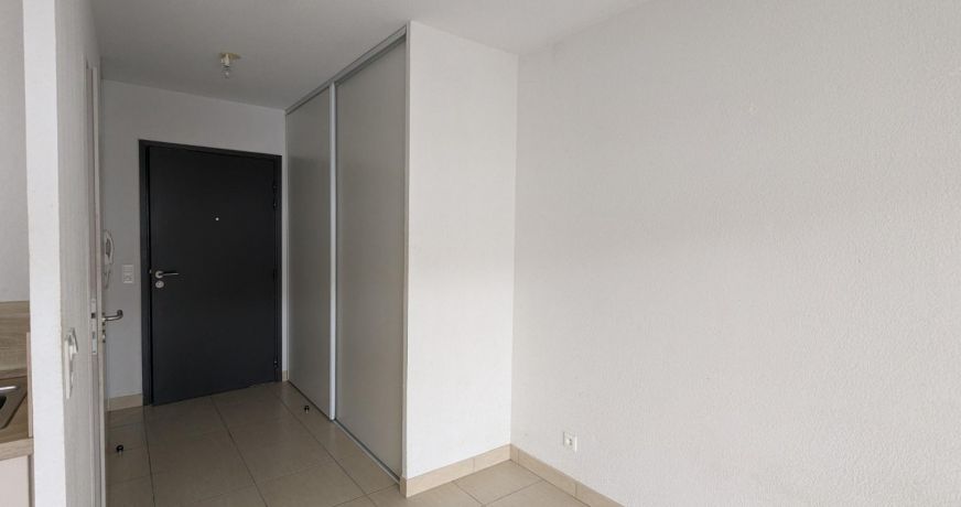 location Studio Boujan Sur Libron
