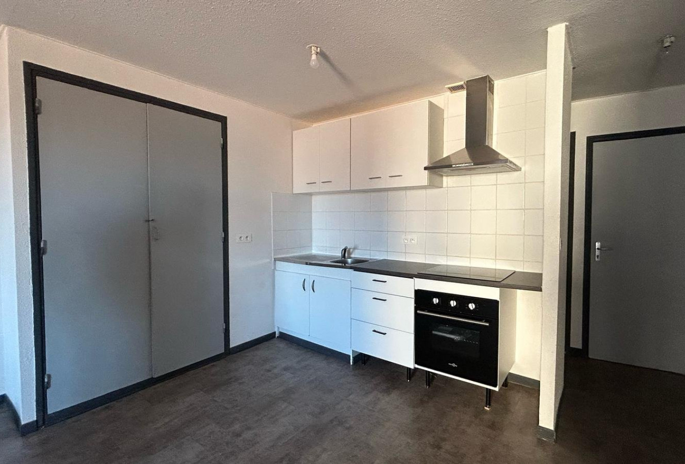 location Appartement rénové Beziers - Photo 8