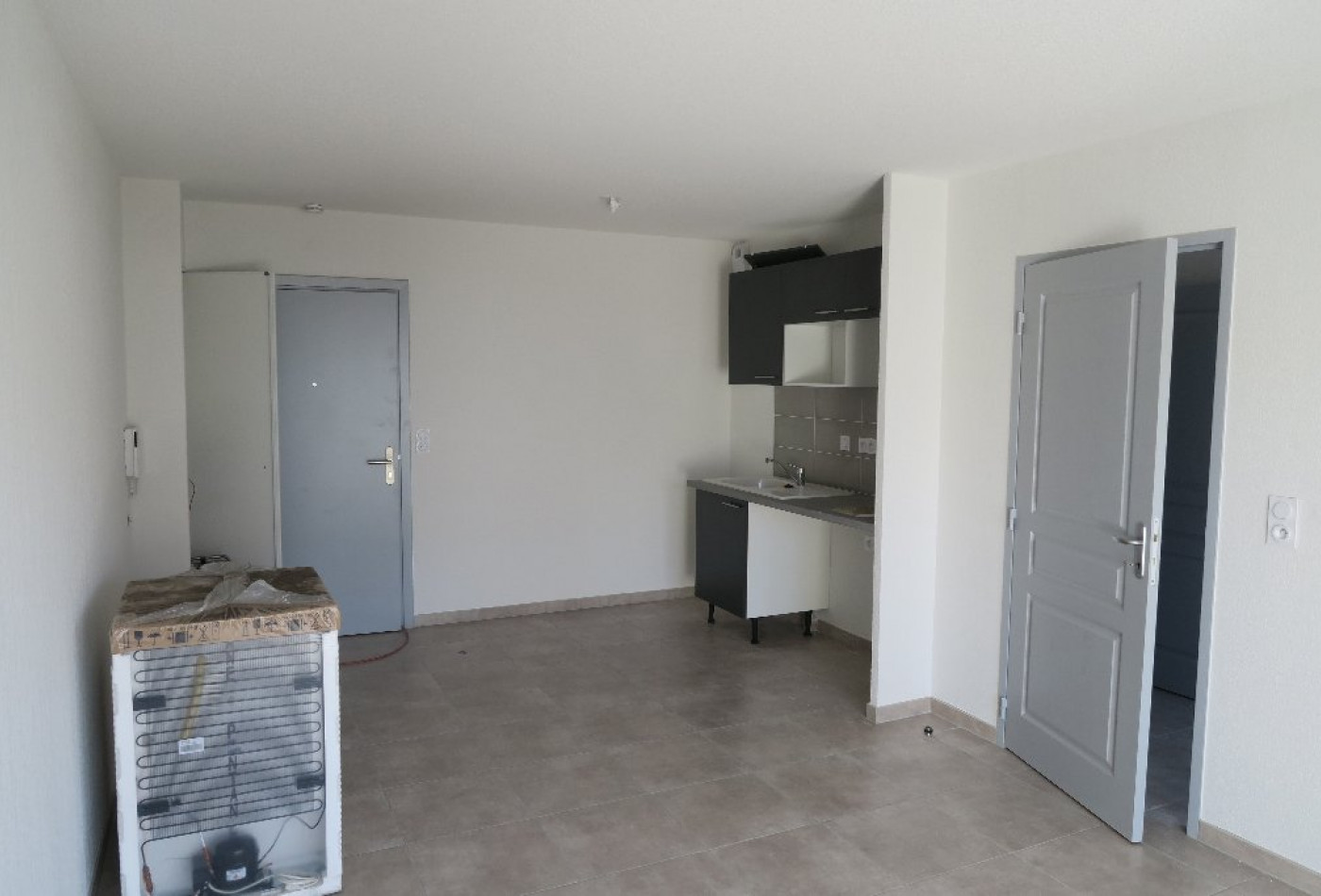 location Appartement en résidence Narbonne - Photo 2