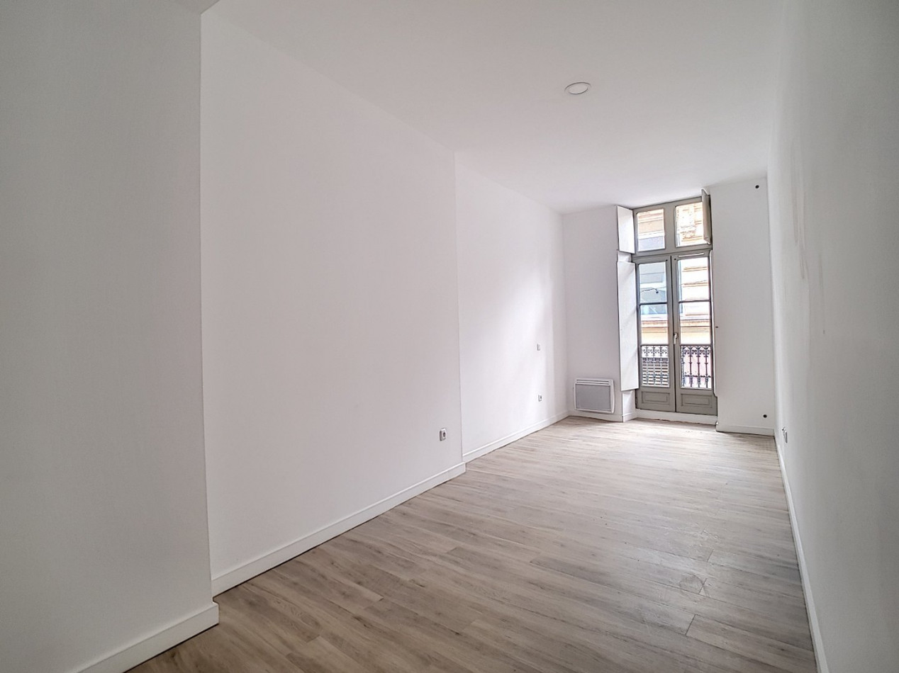 location Appartement rénové Beziers - Photo 6