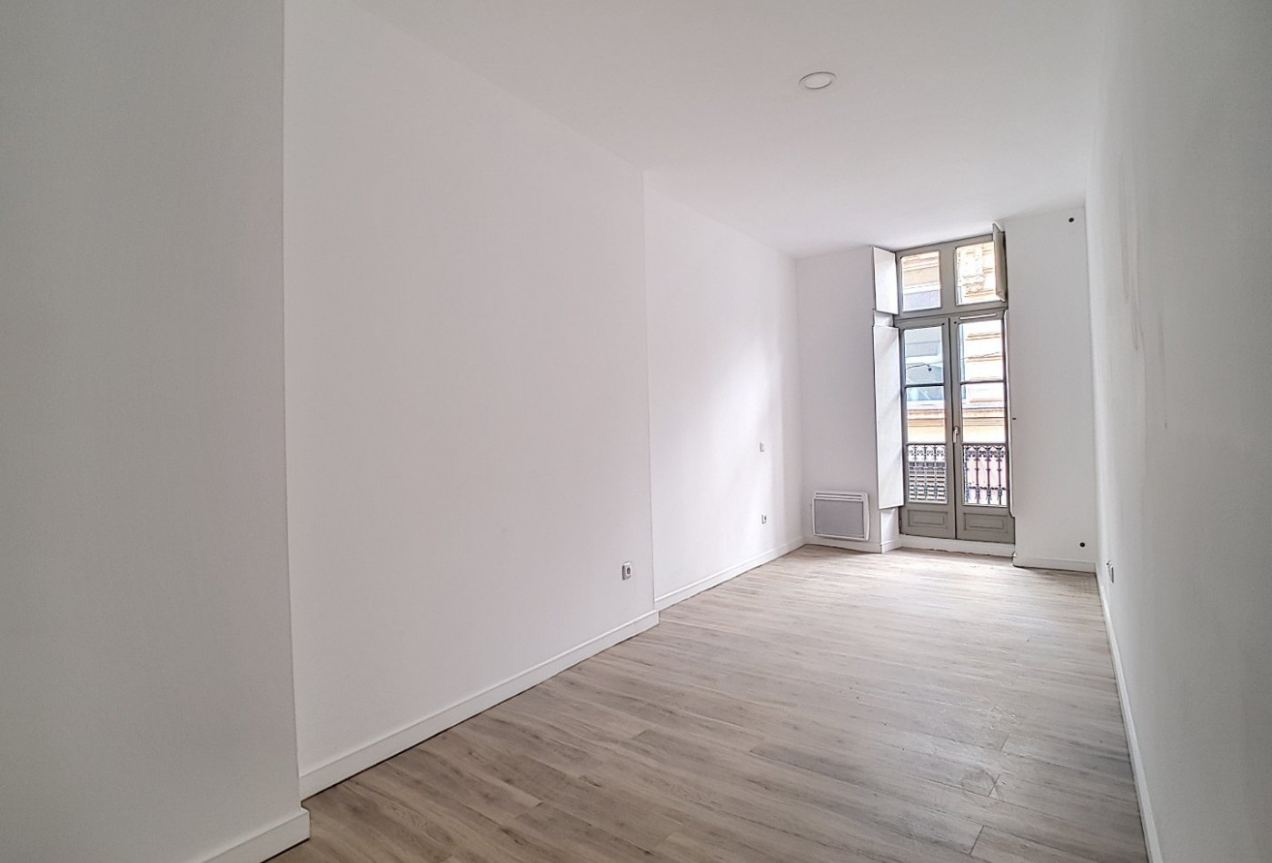 location Appartement rénové Beziers - Photo 6