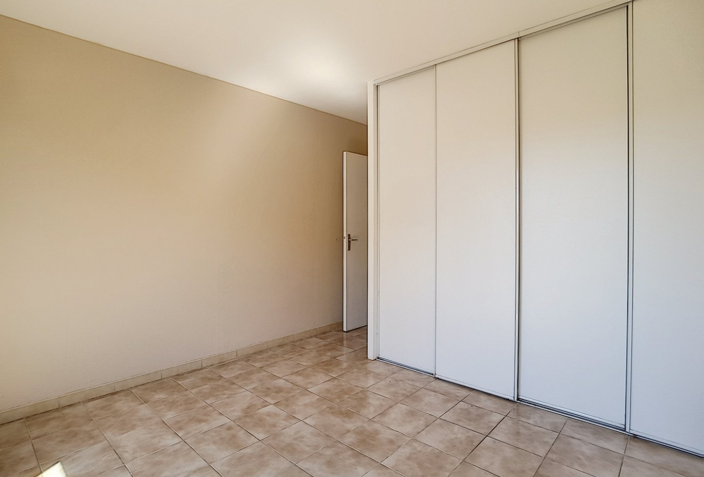 location Appartement ancien Beziers - Photo 9