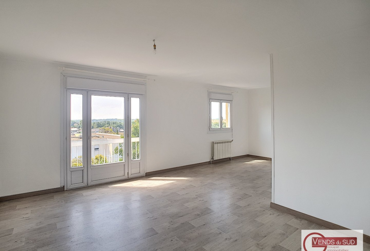 location Appartement rénové Beziers - Photo 1