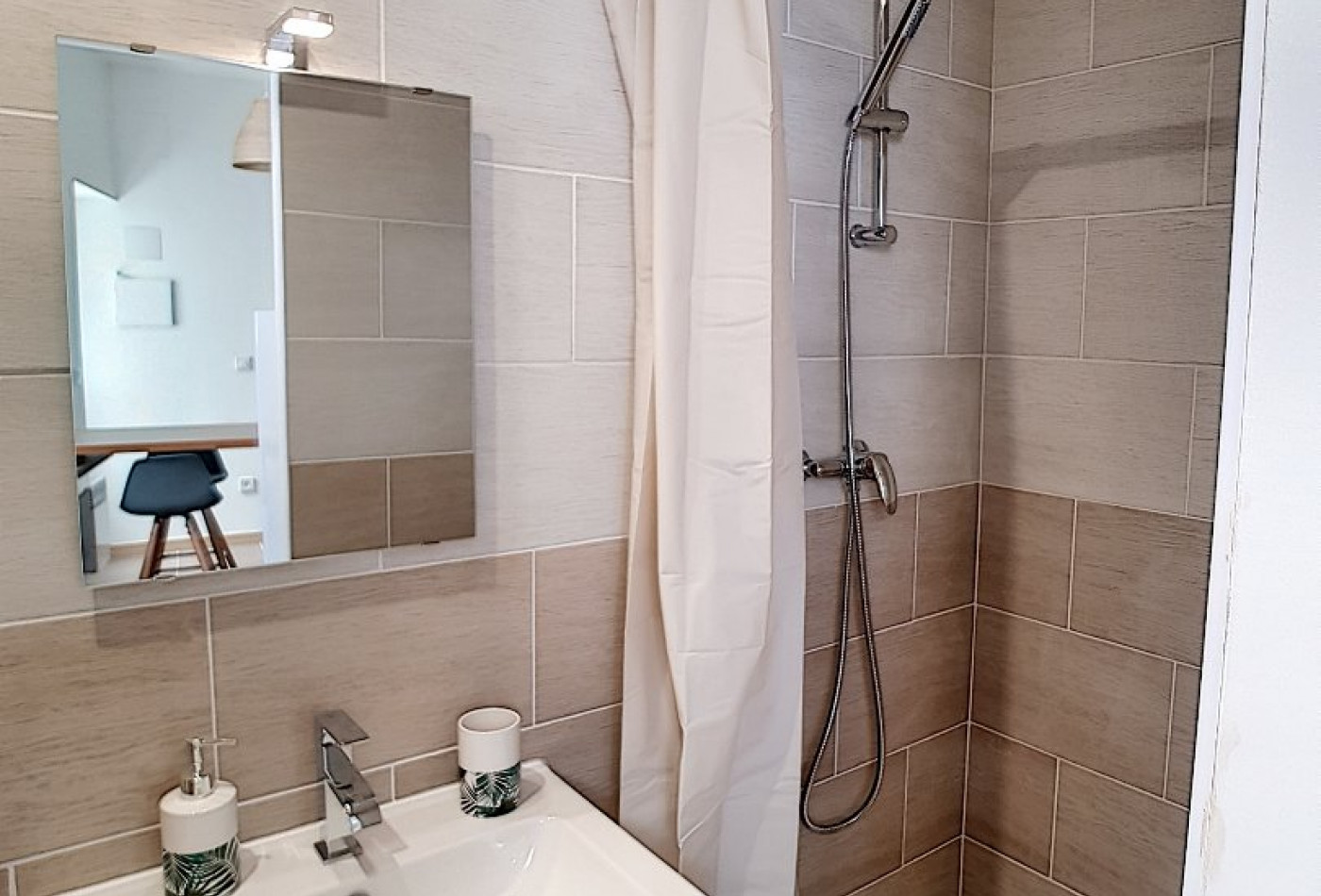 location Appartement rénové Beziers - Photo 2