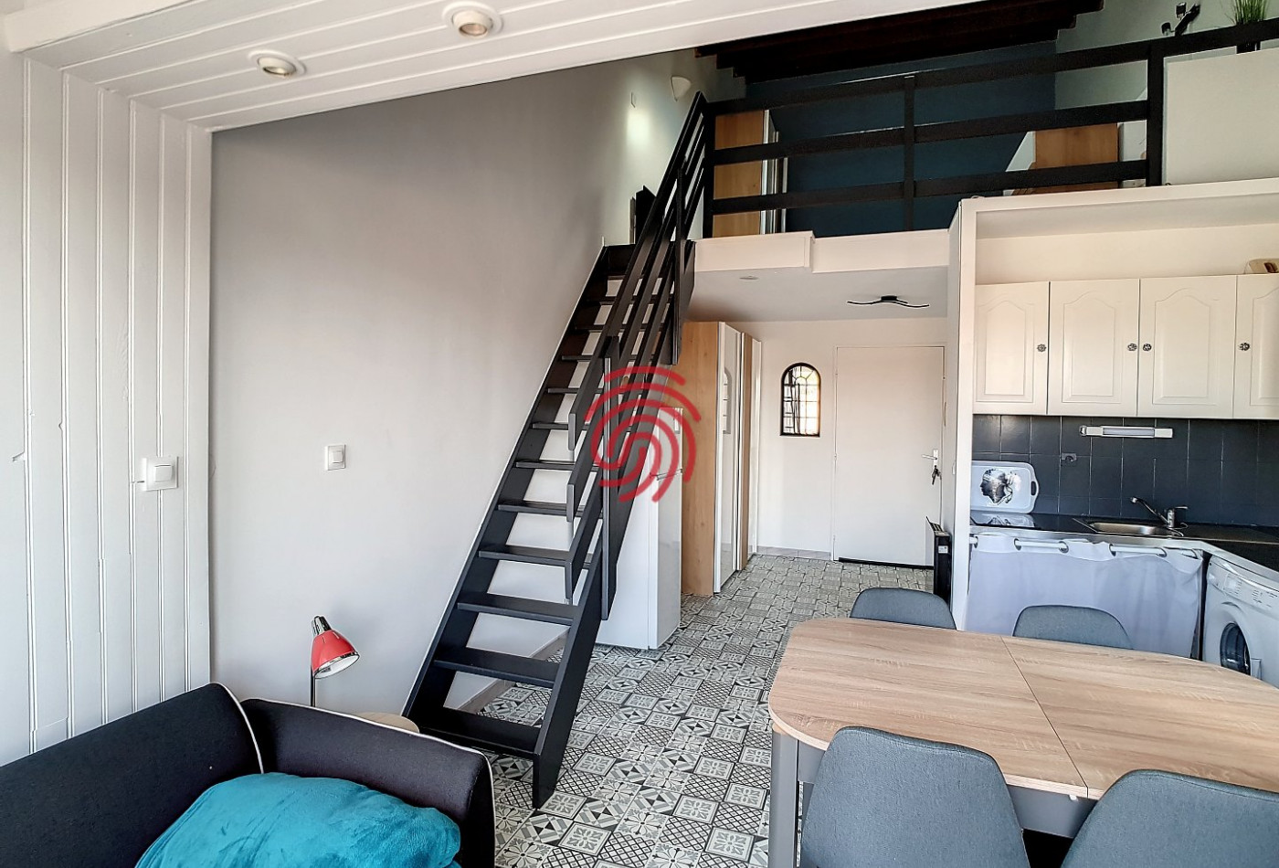 location Studio cabine mezzanine Serignan - Photo 5