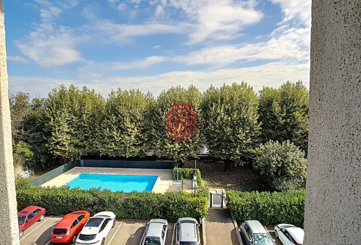 location Studio cabine mezzanine Serignan - Photo 9