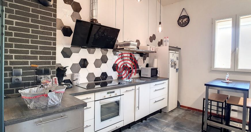 location Appartement mezzanine Vias