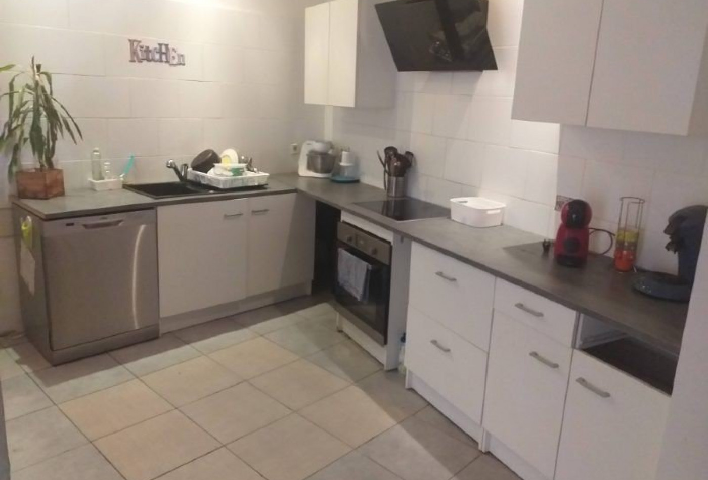 location Appartement rénové Thezan Les Beziers - Photo 2