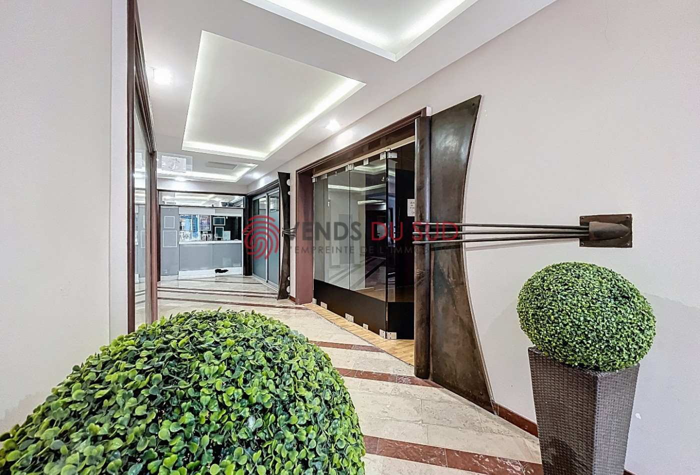 location Local commercial Beziers - Photo 1