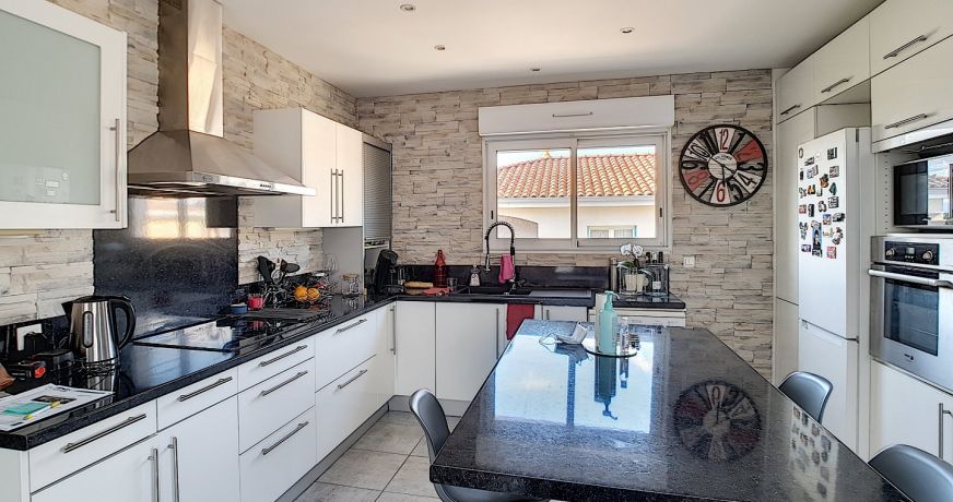 vente Appartement terrasse Beziers