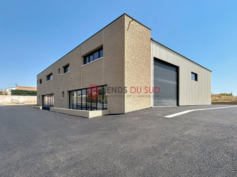 location Entrepots et bureaux Villeneuve Les Beziers - Photo 1