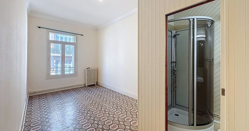 location Appartement terrasse Beziers