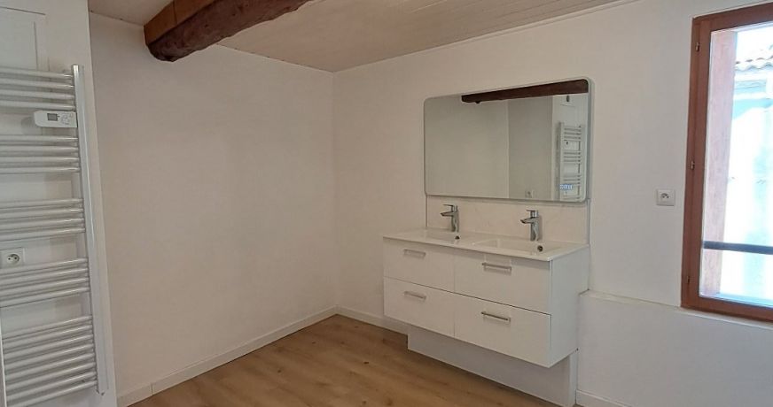 location Maison de village Loupian