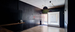 location Local commercial Meze