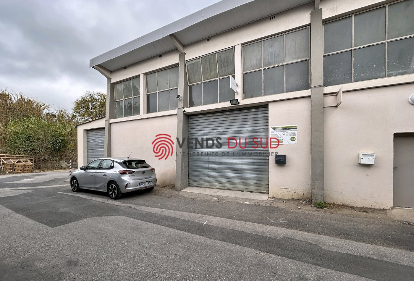 location Hangar Beziers - Photo 1