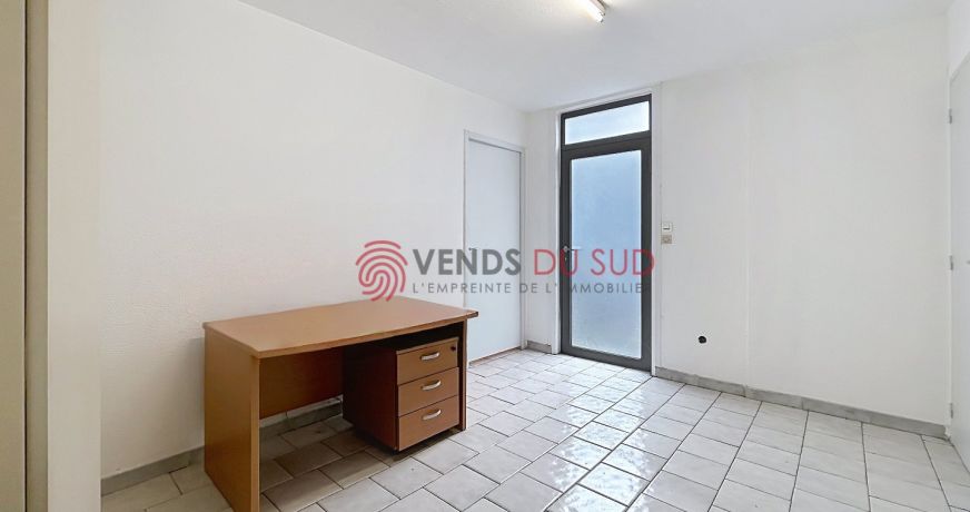 location Hangar Beziers
