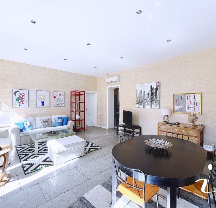 vente Appartement bourgeois Nimes