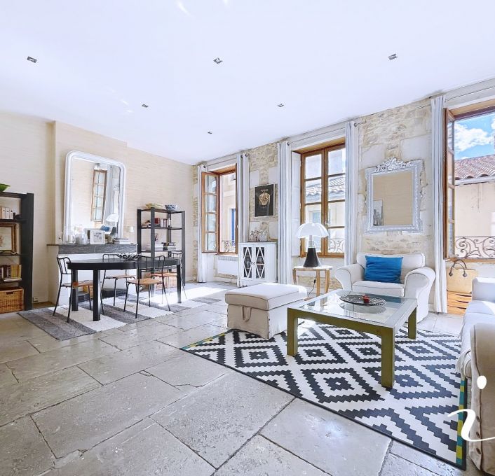 vente Appartement bourgeois Nimes