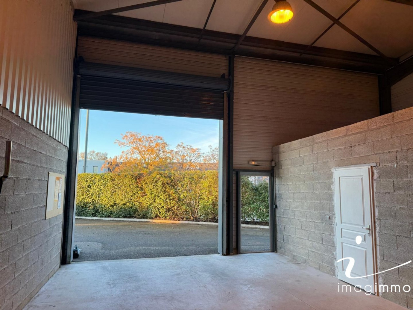 à louer Entrepots et bureaux Gallargues Le Montueux - Photo 4