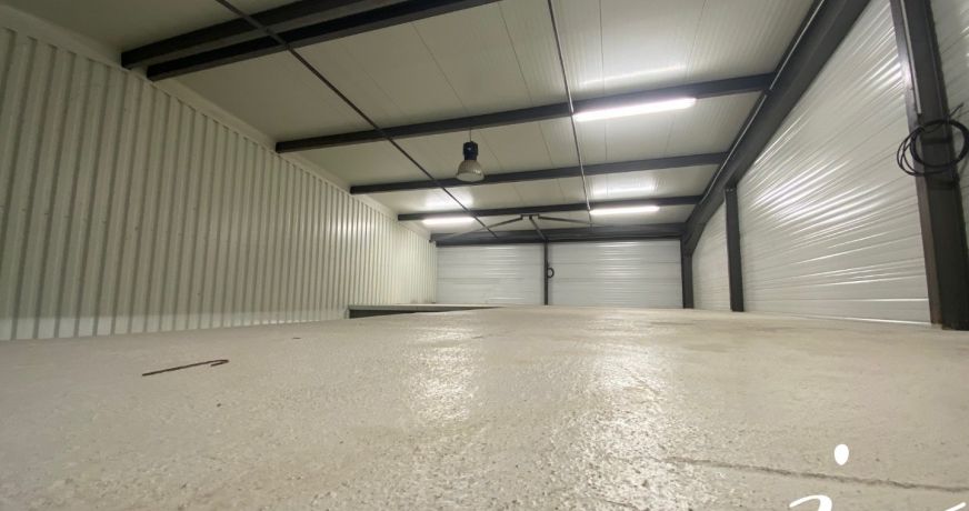 location Entrepots et bureaux Gallargues Le Montueux