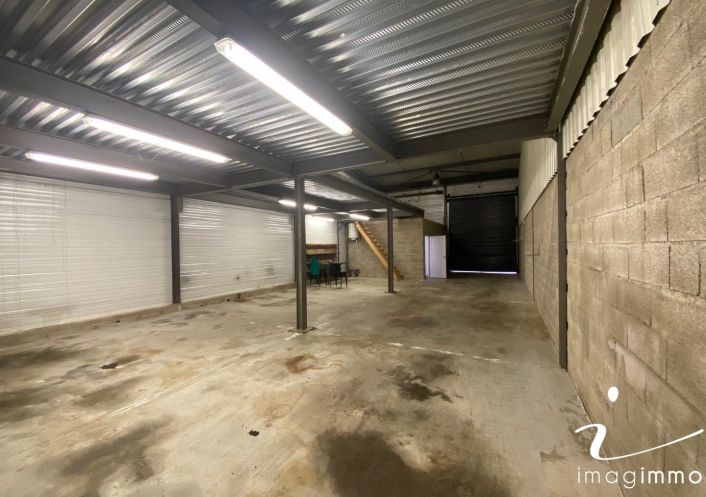 à louer Entrepots et bureaux Gallargues Le Montueux