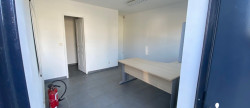 location Entrepots et bureaux Gallargues Le Montueux