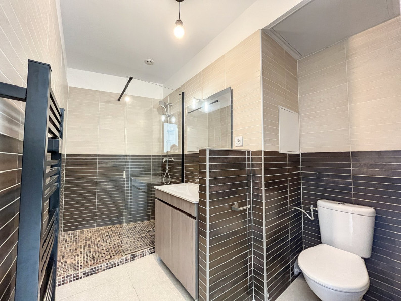 location Appartement rénové Beziers - Photo 3